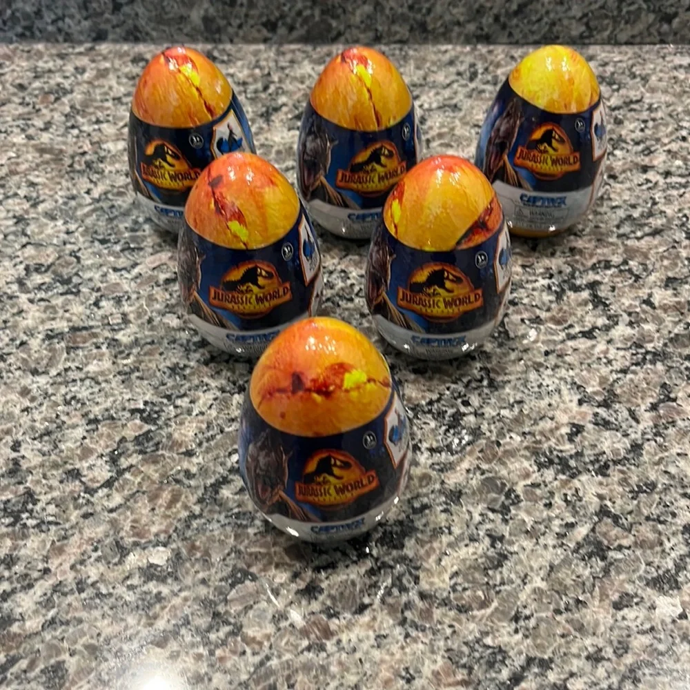 New lot of 6 Jurassic World Dominion Captivz Toy Figure Dinosaur Mystery Egg - Picture 1 of 4